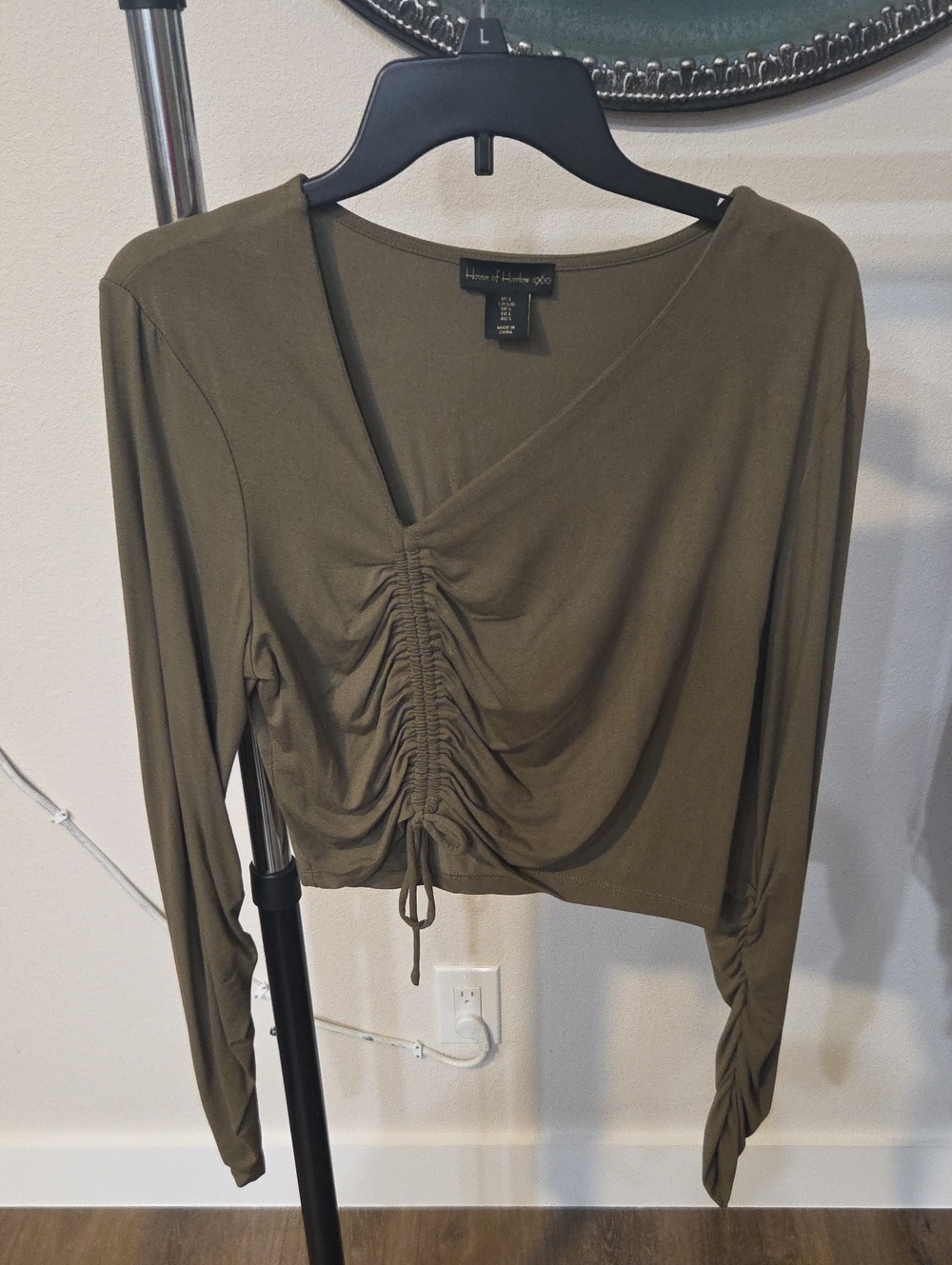 House of Harlow 1960 Olive Green Ruched V-Neck Crop Top
